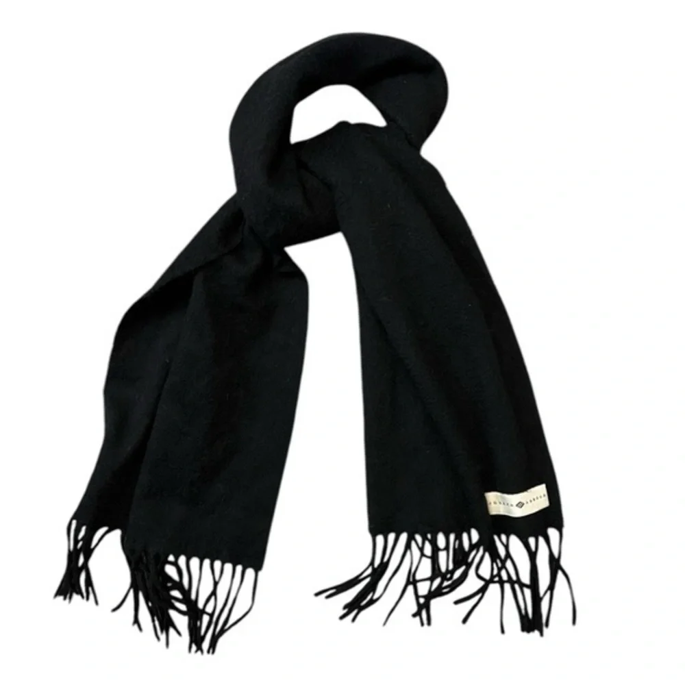 JOSEPH ABBOUD 100% cashmere classic  black winter scarf